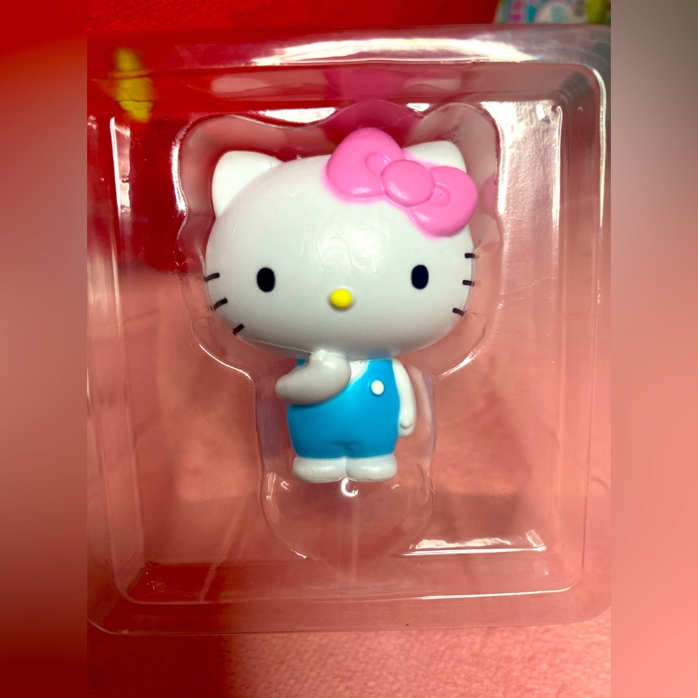 SMALL HK FIGURINE-FROM A BLIND MYSTERY BOX